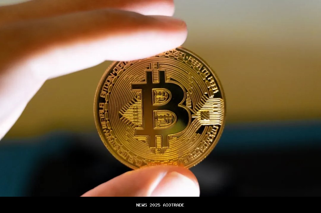 XRP, ETF Dogecoin Mengalami Perdagangan yang Kuat pada Perdana; Bitcoin Berada di Bawah $117.000