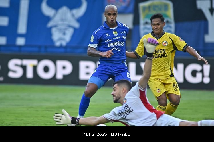 Prediksi Starting XI Persijap vs Persib, Maung Tanpa Przybek dan Dewangga