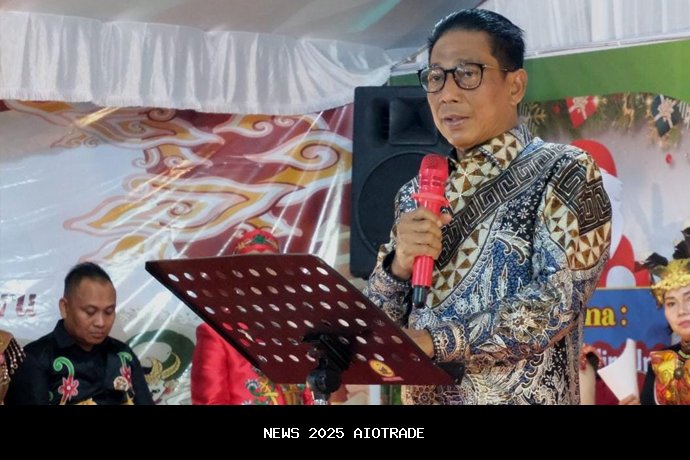 Kebahagiaan Natal Jemaat Ekklesia Puruk Cahu, Bupati Mura Sampaikan Pesan Ini