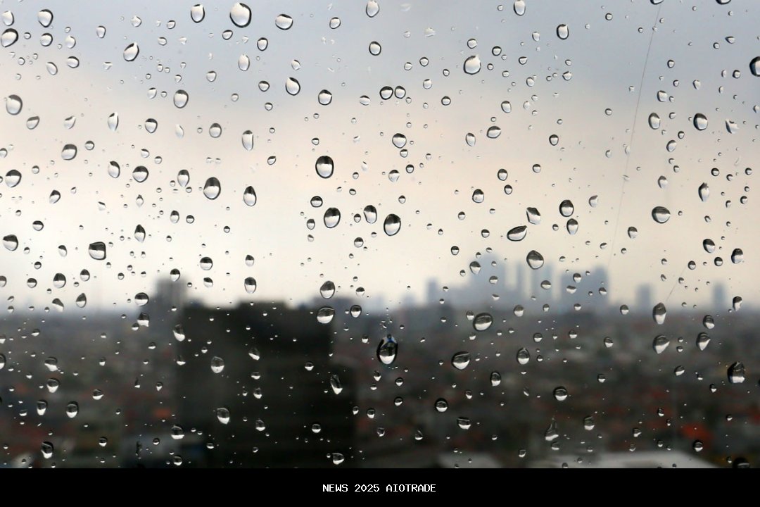 Prakiraan Cuaca Jawa Timur 27 Oktober 2025: Hujan Lebat Pagi Sampai Malam