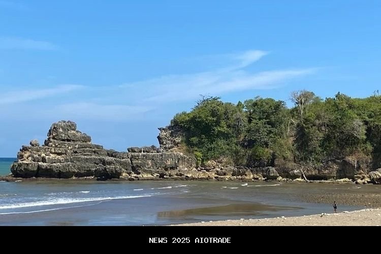 Jelajah Blitar: 5 Pantai Terbaik untuk Liburan Seru