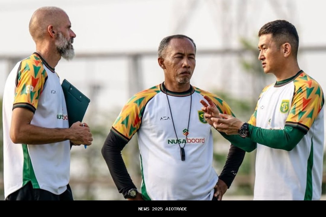 Dua Pelatih Portugal Siap Bawa Persebaya Surabaya ke Puncak!