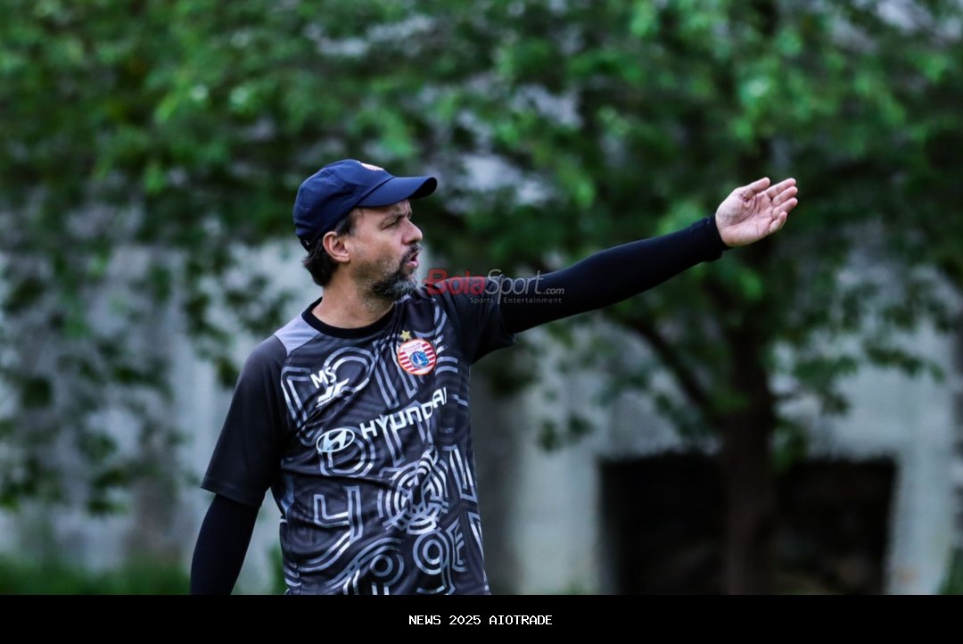 Jadwal Super League Hari Ini - Misi Persija Menang di Markas Semen Padang untuk Menggeser Persib dar