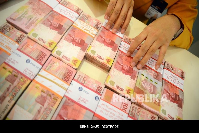 OJK: Suku Bunga Rendah Dorong Pertumbuhan Kredit Akhir 2025