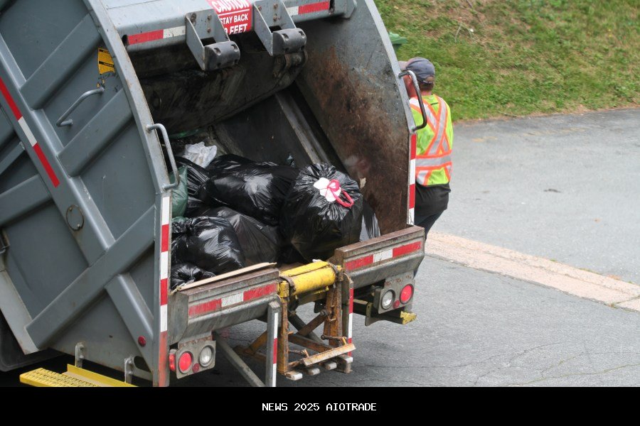 Libur, cuti akan memengaruhi pengumpulan sampah di Denver