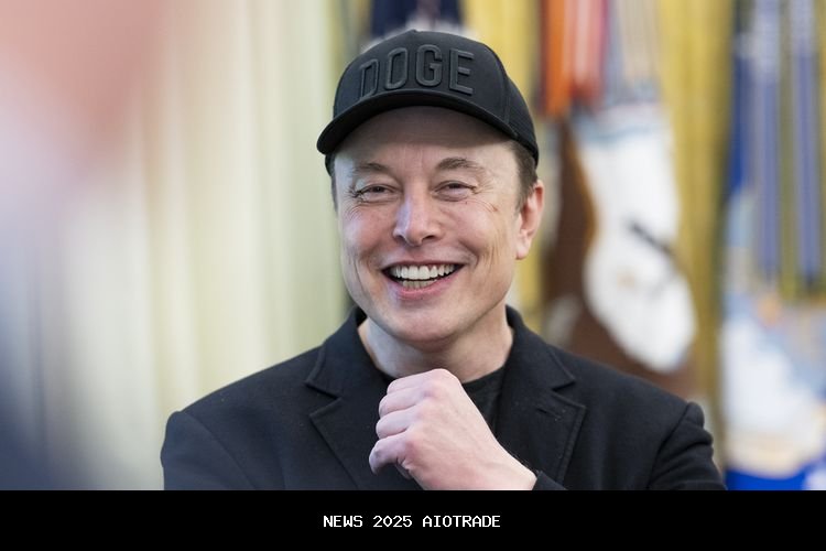 Elon Musk Jadi Orang Pertama dengan Kekayaan Rp12.538 Triliun