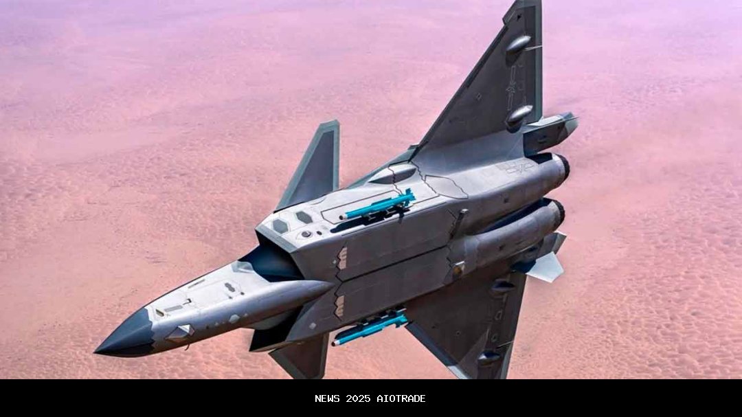 Angkatan Udara Tiongkok Tampilkan Pesawat Tempur Canggih J-20 dan J-16