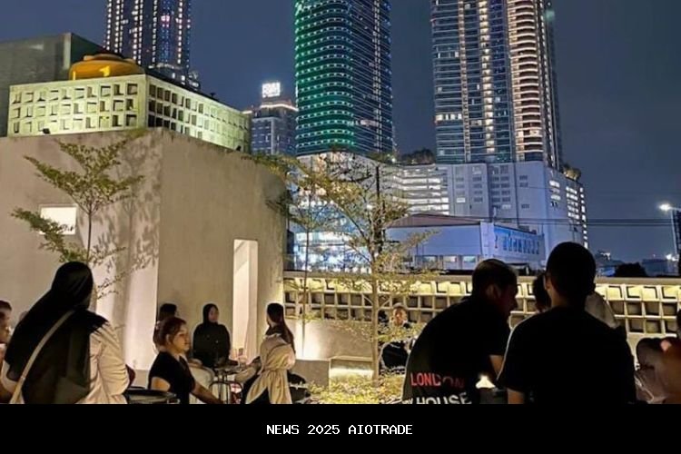 5 Tempat Nongkrong dengan Pemandangan Kota Surabaya, Cocok untuk Konten Kekinian