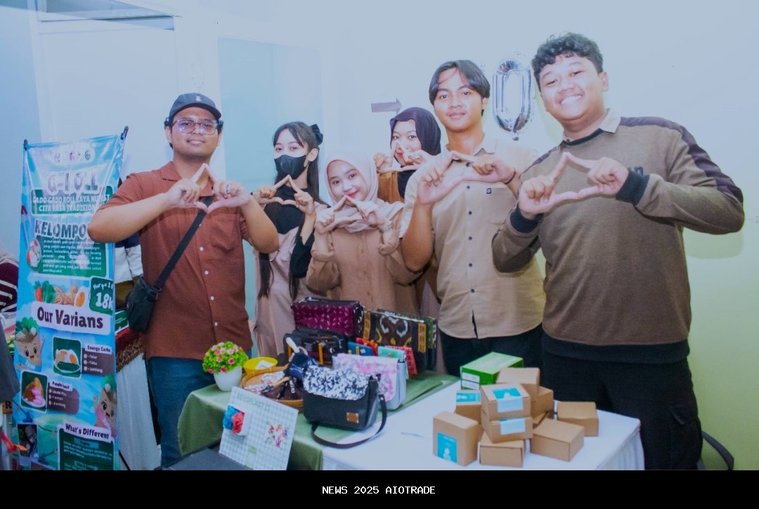 Mahasiswa Unesa Ubah Limbah Plastik Jadi Tas Daur Ulang sebagai Model Bisnis