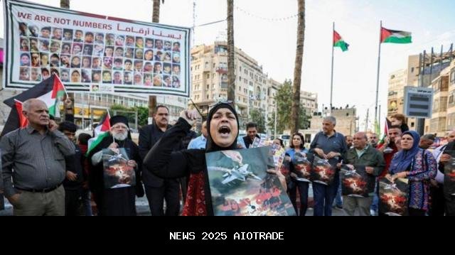 Israel Deportasi 32 Aktivis Bantu Petani Palestina di Tepi Barat