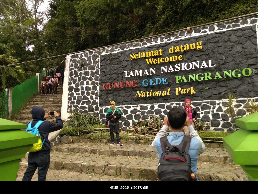 TNGGP Tutup Jalur Pendakian Mulai 13 Oktober untuk Rehabilitasi Ekosistem dan Peningkatan Wisata