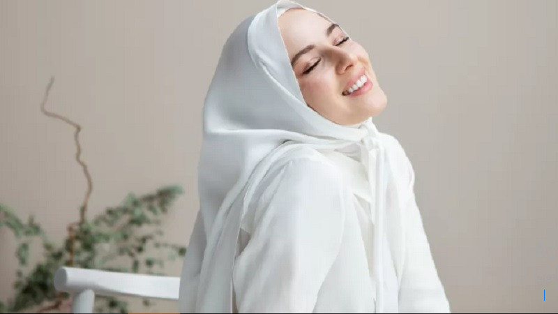 Cara Merawat Rambut Berhijab untuk Tetap Lembut, Sehat, dan Wangi Selalu