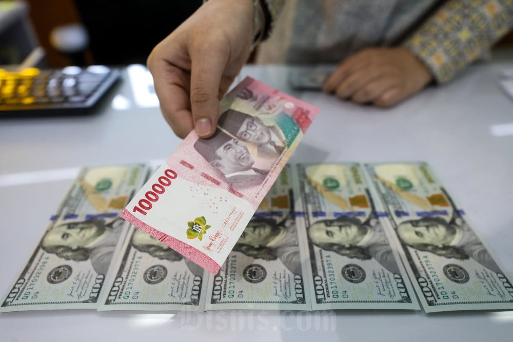 Rupiah Melemah Hari Ini, Nyaris Capai Rp16.700 per Dolar AS