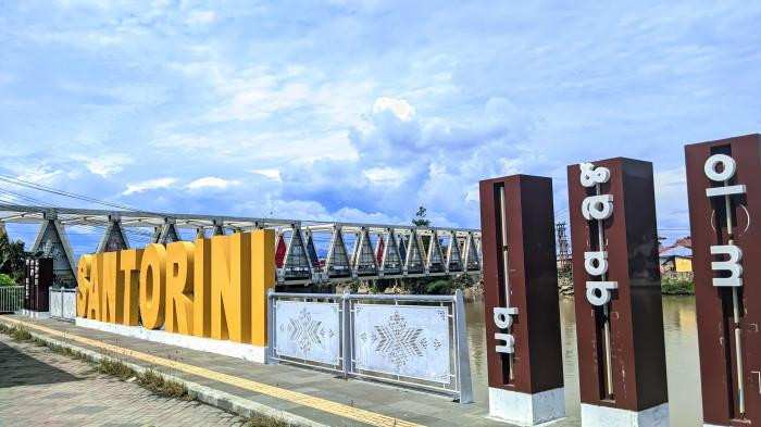 Foto-Foto: Santorini Gorontalo, Wisata Sungai yang Menarik