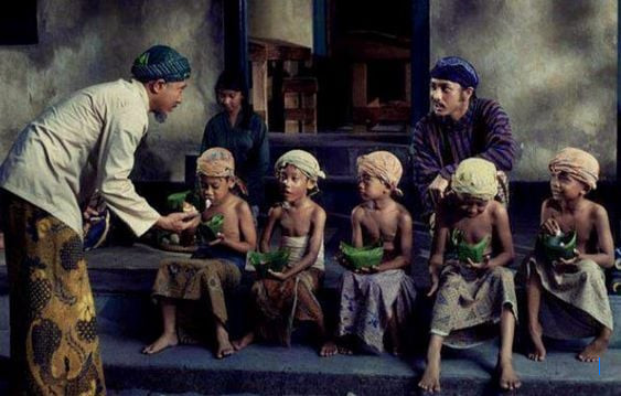 Mengapa Nama Orang Jawa Tidak Memakai Marga?