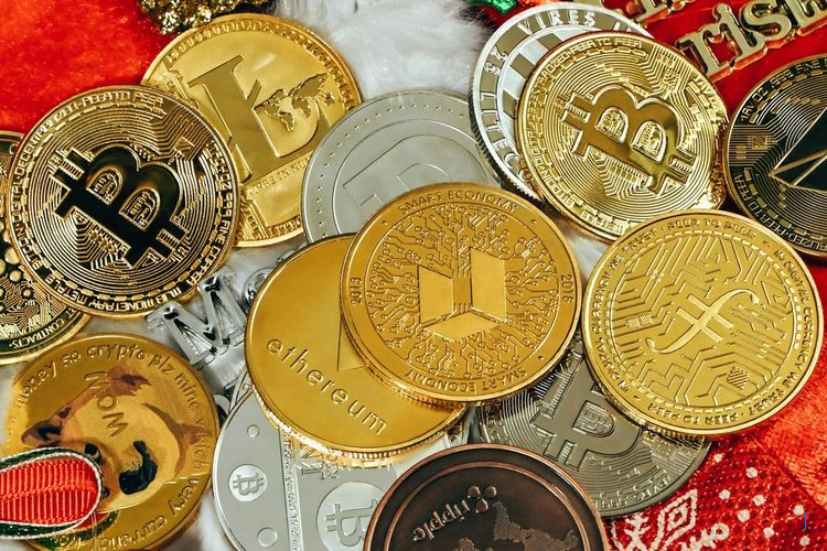 10 Koin Kripto Paling Mahal Oktober 2025, Bitcoin dan Ethereum Tetap Unggul