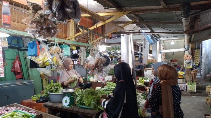 Pasar Tarempa Barat Anambas Sepi, Banyak Lapak Pedagang Tutup