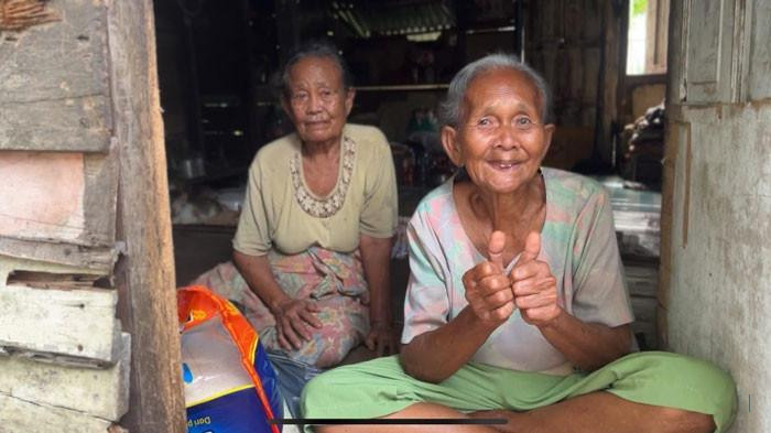 Senyum Lansia di Lingga Kini Terang oleh Listrik PLN, Tak Lagi Numpang ke Tetangga