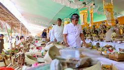 Giri Prasta Mengapresiasi Keakraban Warga Desa Adat Kapal