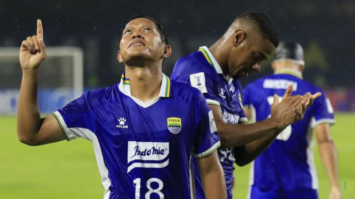 Bojan Hodak Perbaiki Lini Depan Persib Jelang Lawan Persis: Penyelesaian Akhir Kami Terburu-buru
