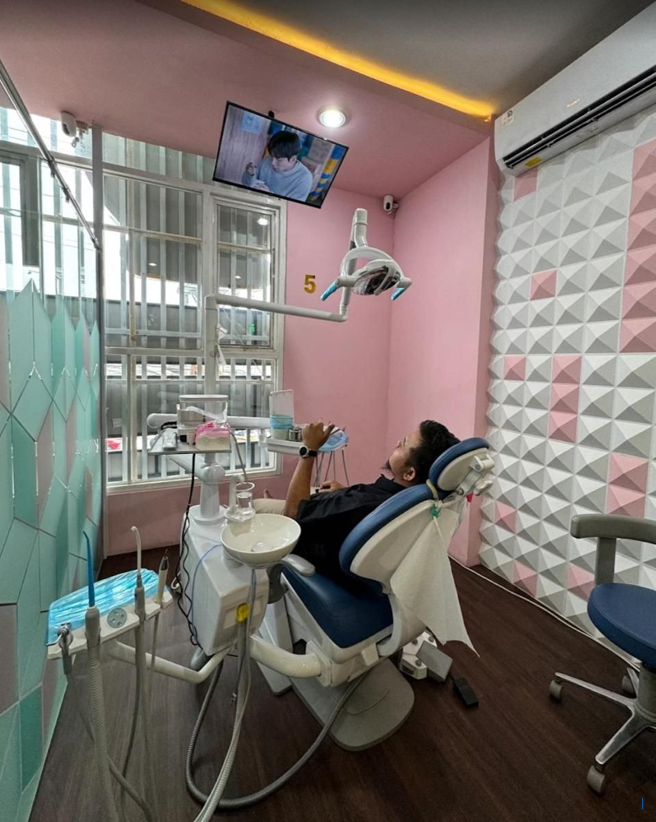 7 Dokter Gigi Terpercaya di Semarang untuk Perawatan Gigi Terbaik