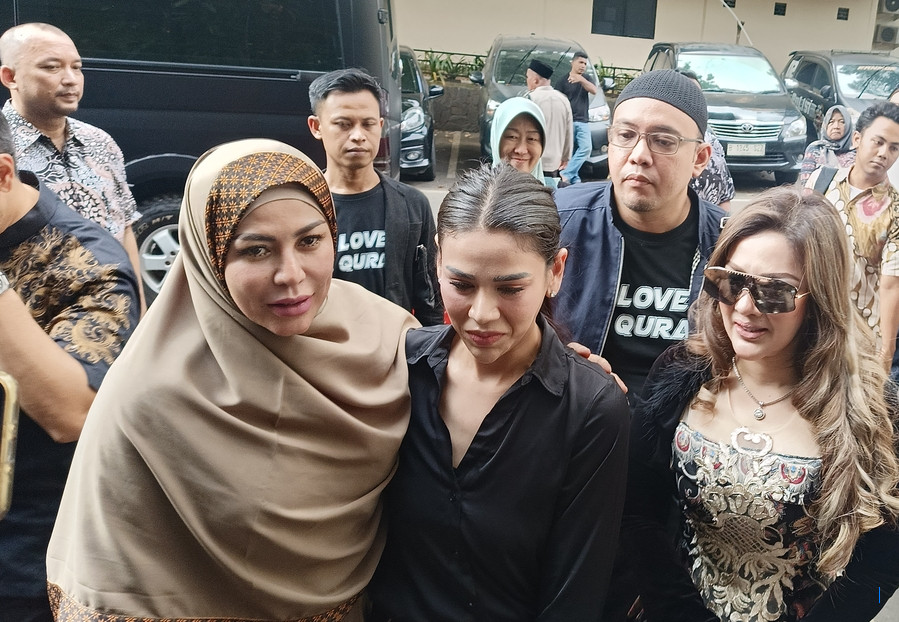Selebgram Jule Akui Selingkuh, Minta Netizen Hentikan Serangan ke Keluarga