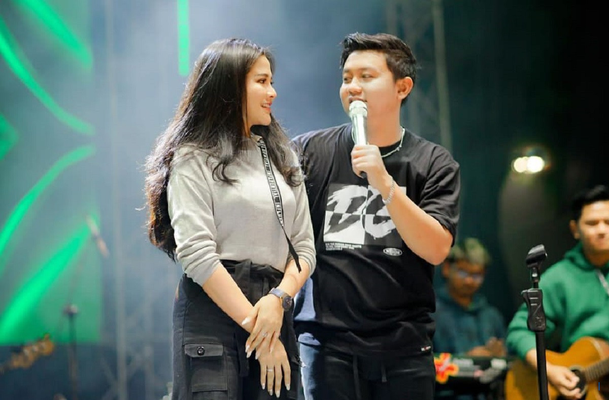 Undang Bella Bonita, Denny Caknan Kenang Didi Kempot di Bank Jatim Jazz Traffic Festival 2025