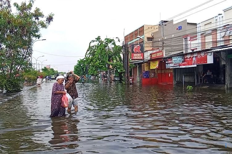 Banjir Pantura Semarang-Demak, Cari Jalur Alternatif!