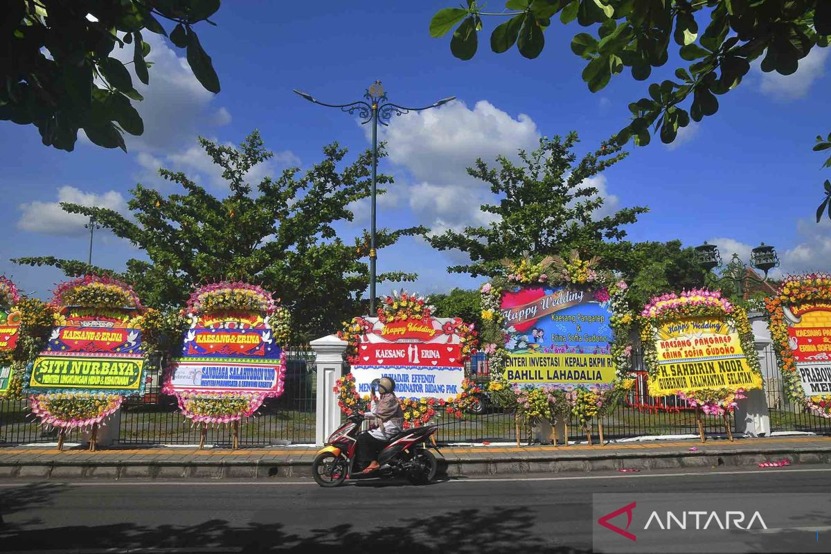 Raja Nassar Hiasi Pernikahan Putra Gubernur Kalteng, Ajak Deden-Bunga Bernyanyi dan Menari