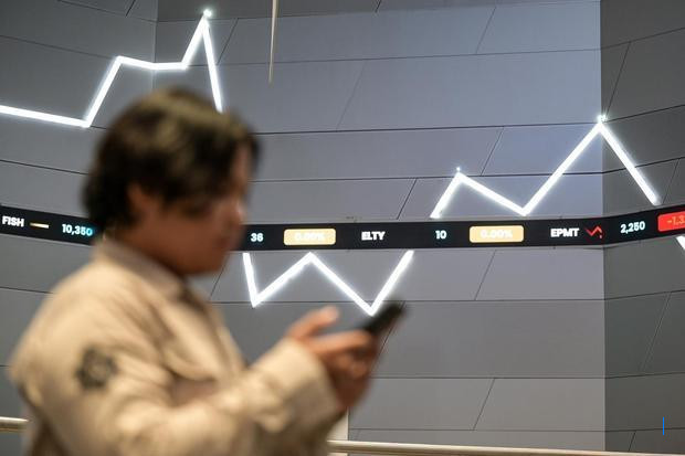 IHSG Naik: Transaksi Capai Rp 23 T, Saham WIFI, RAJA, dan TINS Digandrungi