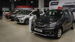 5 Mobil Bekas Irit BBM 2025 dengan Harga Jual Tinggi, Investasi Cerdas!