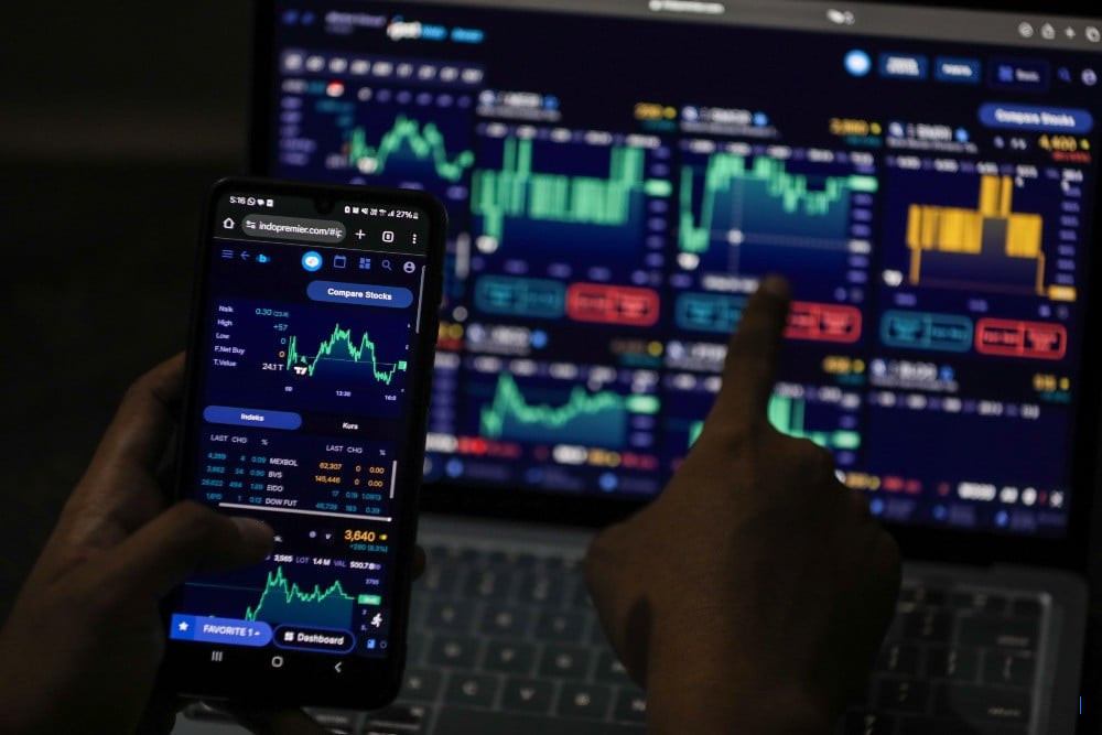 Saham Pilihan Akhir Tahun: BBRI, BMRI, ICBP, INDF