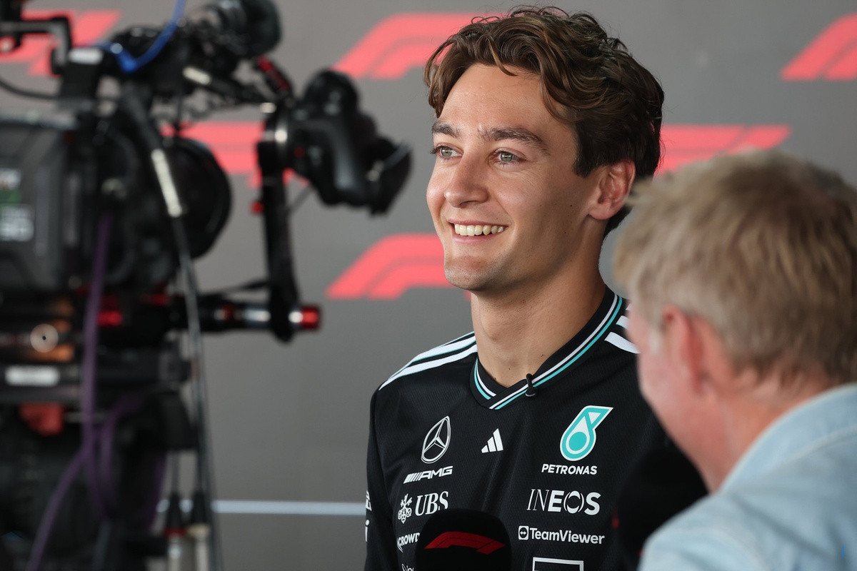 Pakai Topeng, Russell Tonton FP1 F1 GP Meksiko dari Tribun