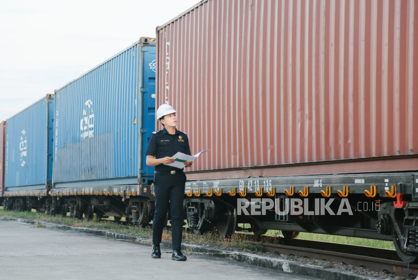 Penerimaan Bea Cukai Tembus Rp194,9 Triliun Hingga Agustus 2025