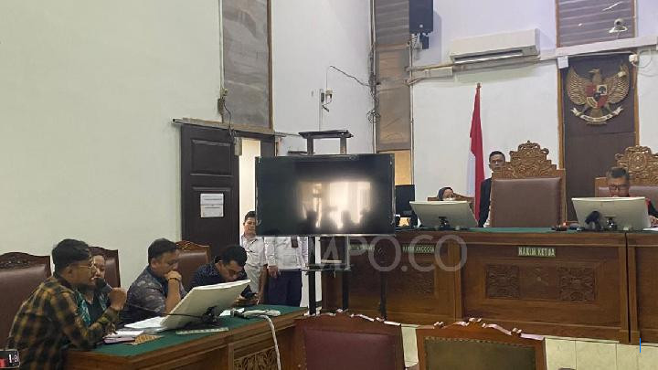 Tim Hukum Serahkan Bukti Video Penangkapan Khariq Anhar