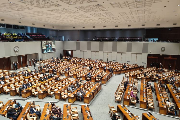 DPR Tetapkan 10 Hakim Agung dan Ad Hoc, Komisi III Tekankan Integritas dan Moral