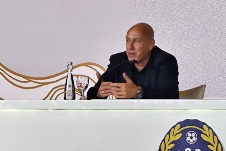 Tidak Harus dari Belanda! Dirtek Alex Zwiers Beberkan Kriteria Pelatih Baru Timnas Indonesia