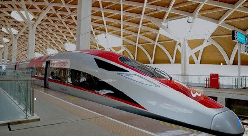 Menteri Keuangan Purbaya Menolak Bayar Utang Whoosh dengan APBN, Sindir Danantara Miliki Dividen Rp8