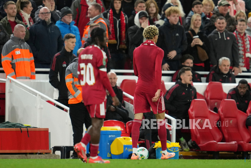 Pelatih Liverpool Kritik Selebrasi Ekitike di Piala Liga Inggris