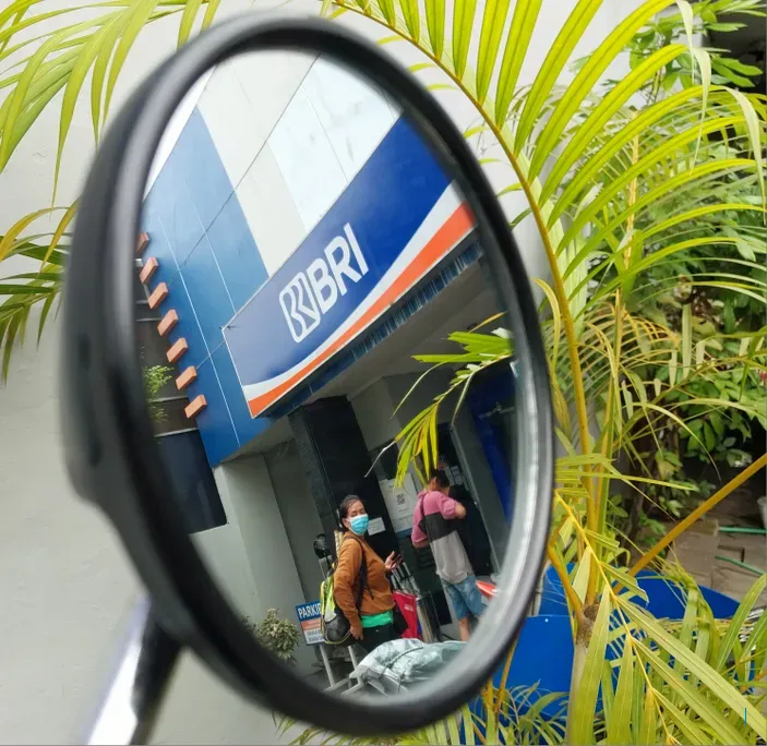 Bank Rakyat Indonesia Rekrut Junior Associate Mantri, Daftar Sekarang!